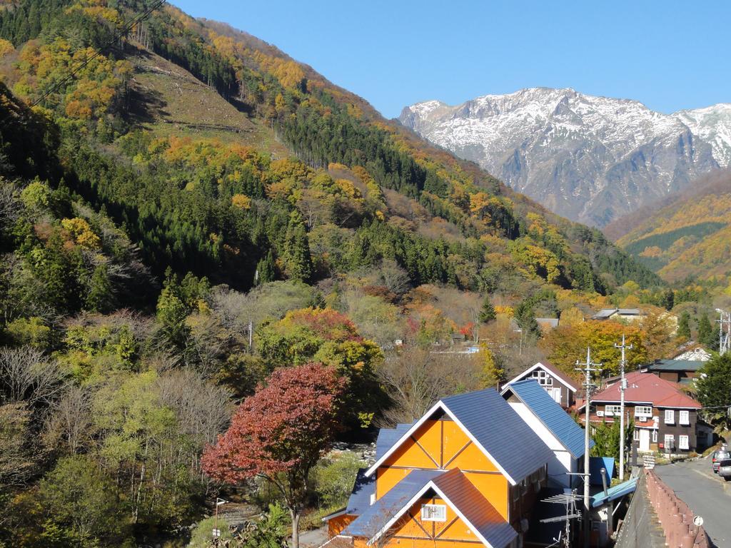 Tanigawadake Raspberry Youth Hostel Минаками Экстерьер фото