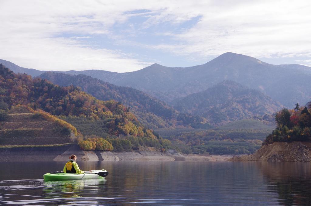 Tanigawadake Raspberry Youth Hostel Минаками Экстерьер фото